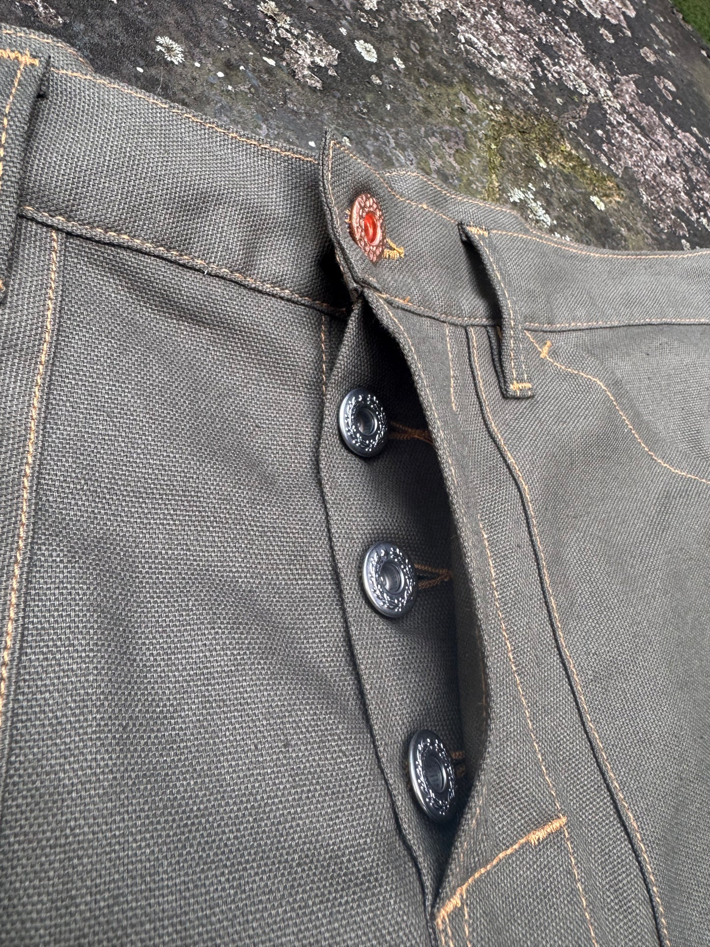 aF44 Shorts (Frog)